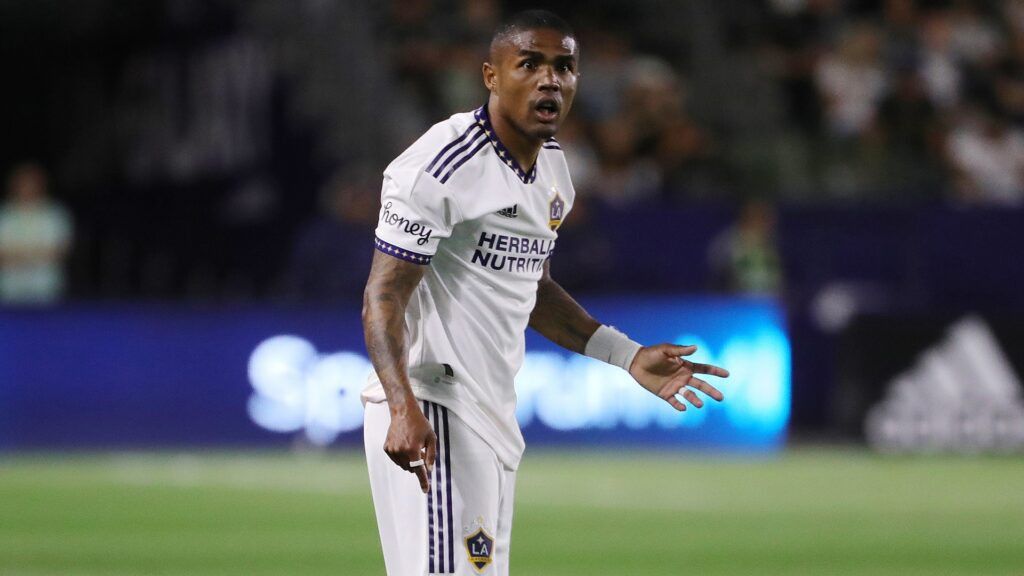douglas-costa-galaxy-1024x576-1