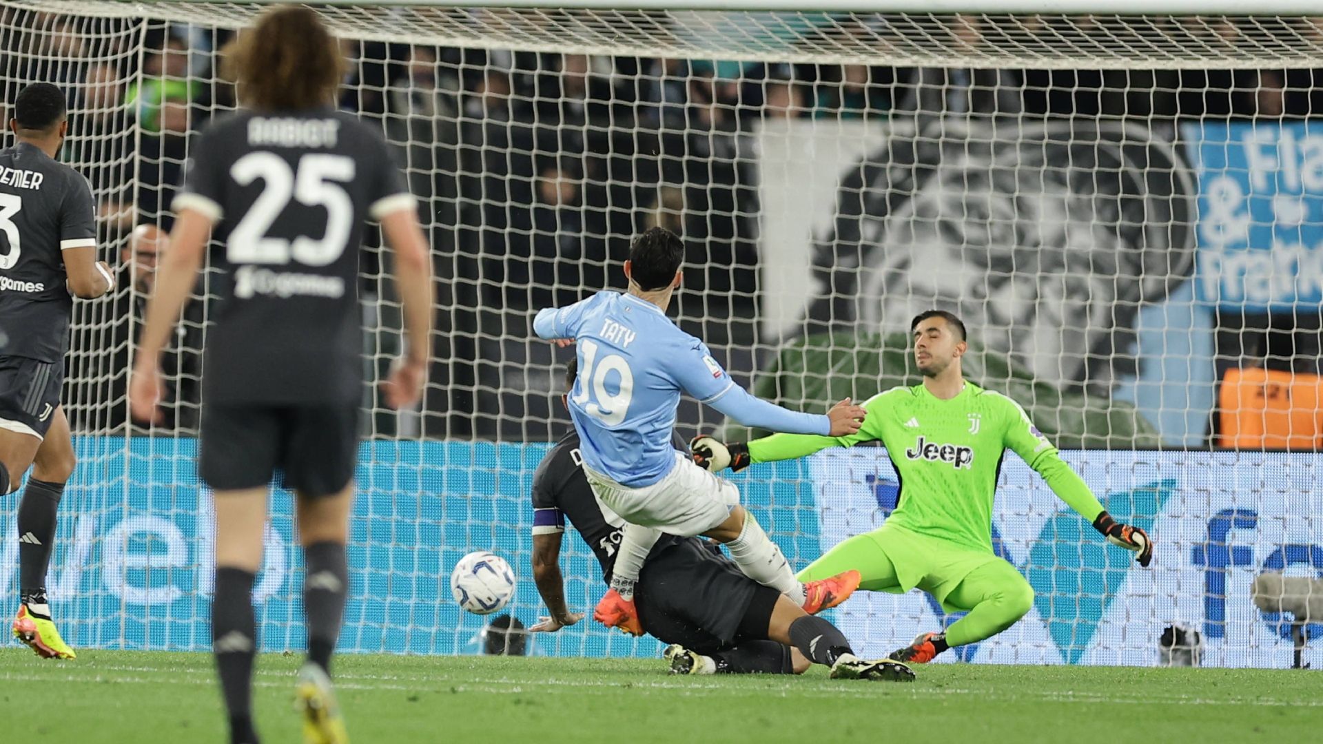 il-secondo-gol-di-Castellanos-contro-la-Juve-in-Coppa-Italia