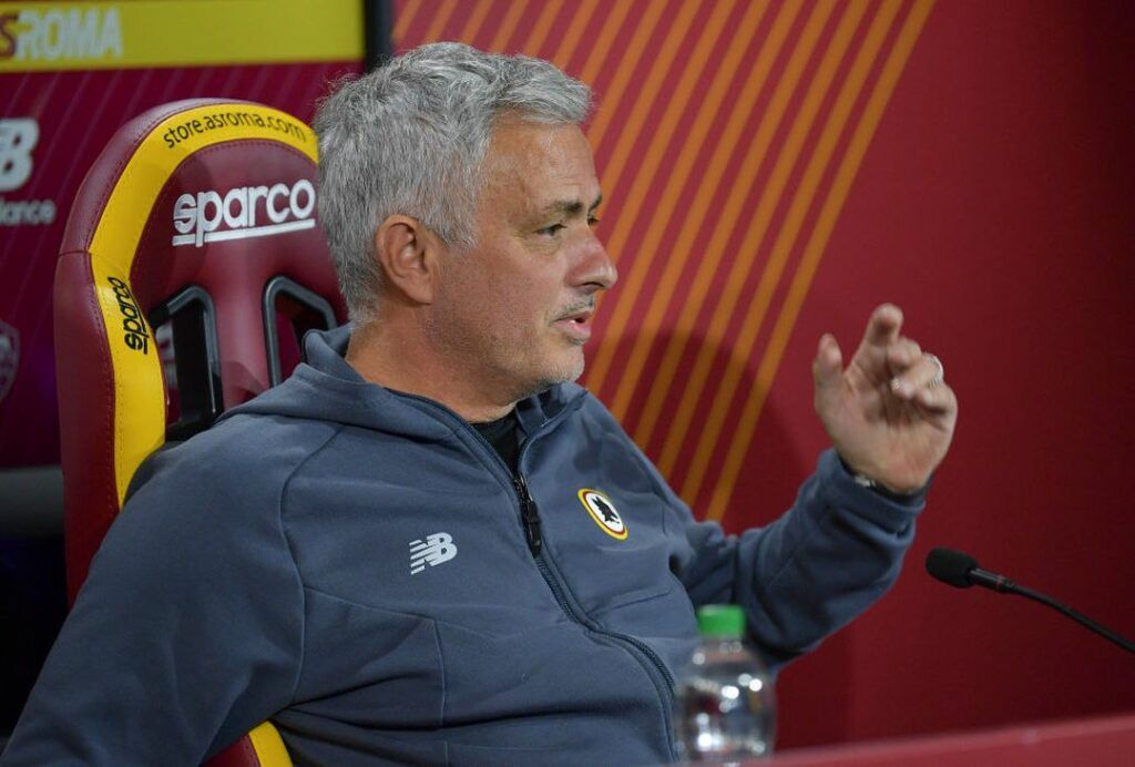 mourinho-disintegra-zeman-1024x692