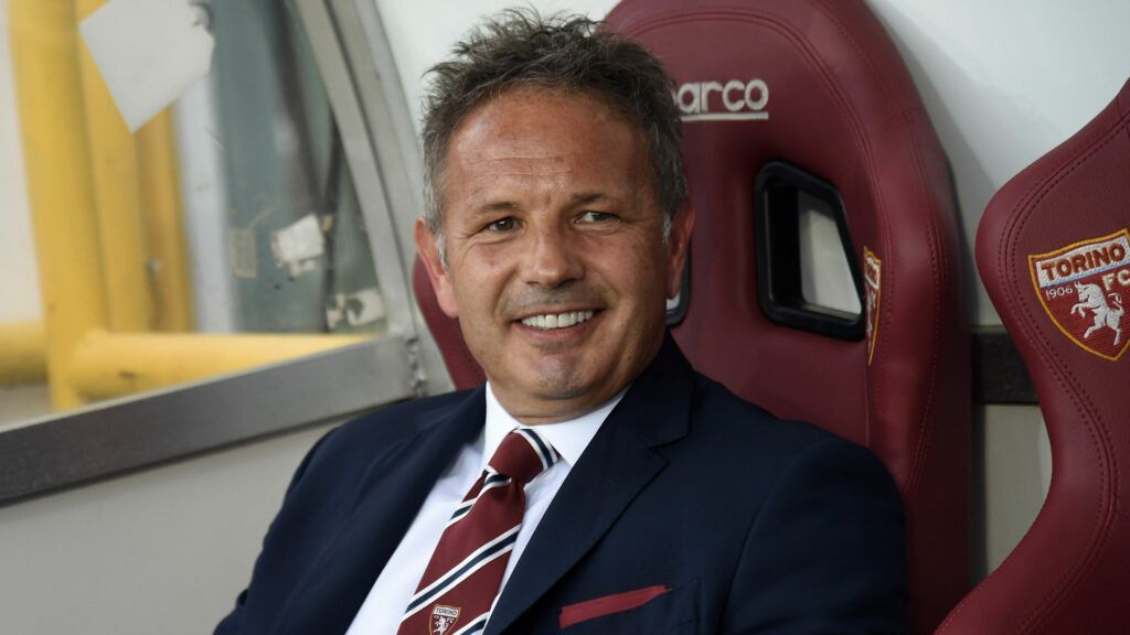 sinisa-mihajlovic-sulla-panchina-del-torino-1024x576